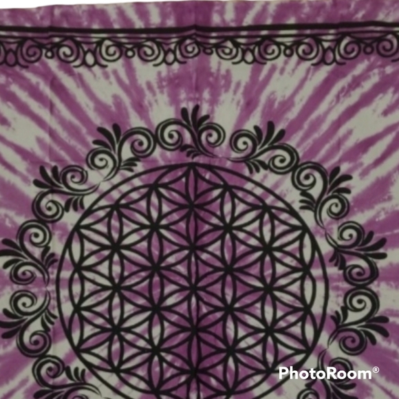 Midnight Magic Tarot & Tie Dyed Flower of Life Cloth - Picture 3 of 10
